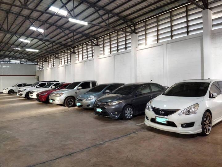 ลานจอดรถในร่ม Don Mueang Park & Fly ที่จอดรถสนามบินดอนเมือง