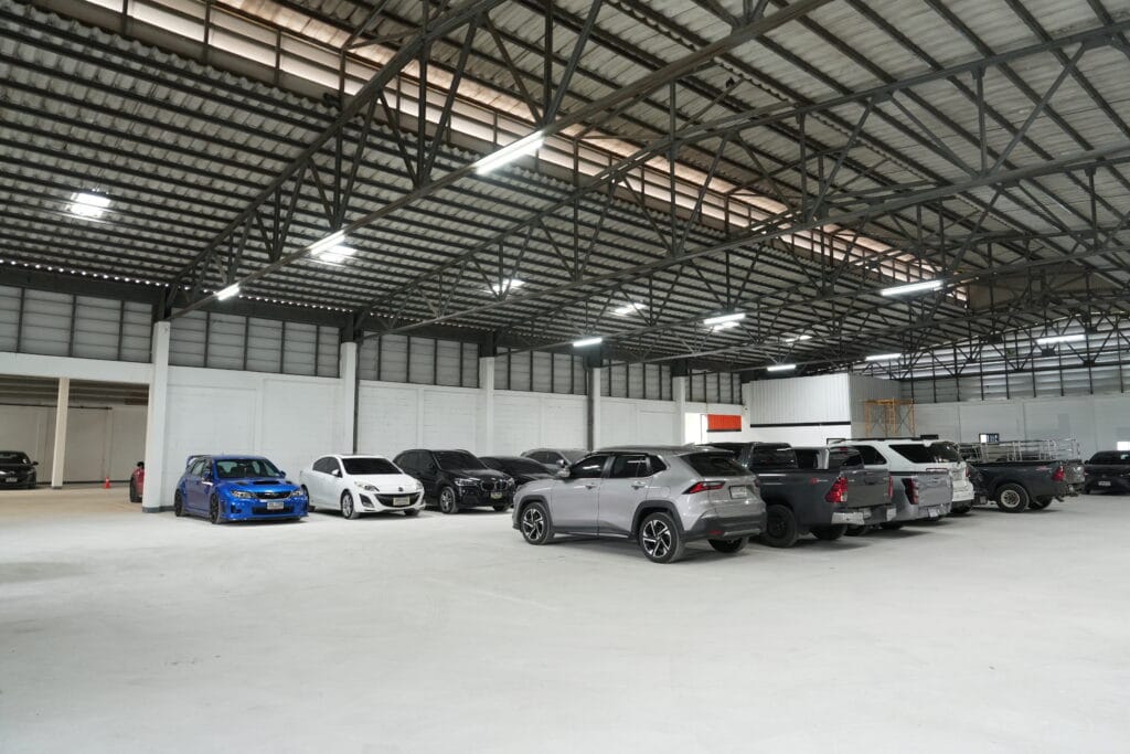 ที่จอดรถในร่มใกล้สนามบินดอนเมือง Don Mueang Park & Fly